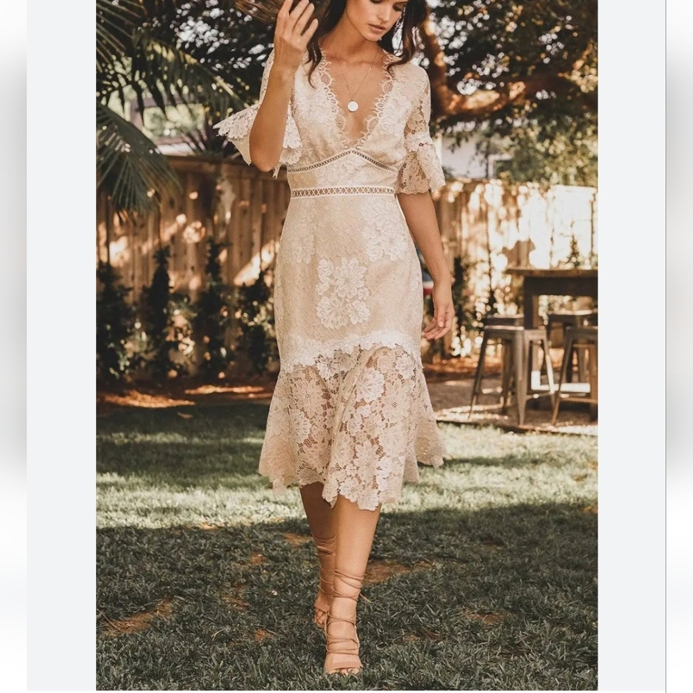 Saylor Lace Maggy Midi Dress Small